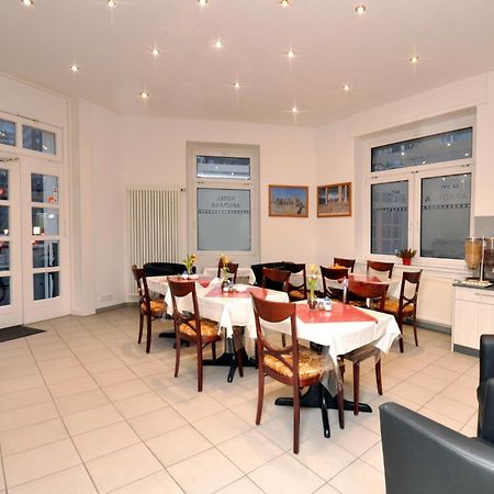 Hotel Apadana Frankfurt Франкфурт-на-Майні Екстер'єр фото