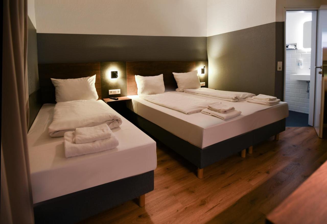 Hotel Apadana Frankfurt Франкфурт-на-Майні Екстер'єр фото