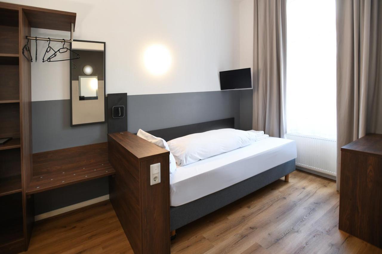 Hotel Apadana Frankfurt Франкфурт-на-Майні Екстер'єр фото