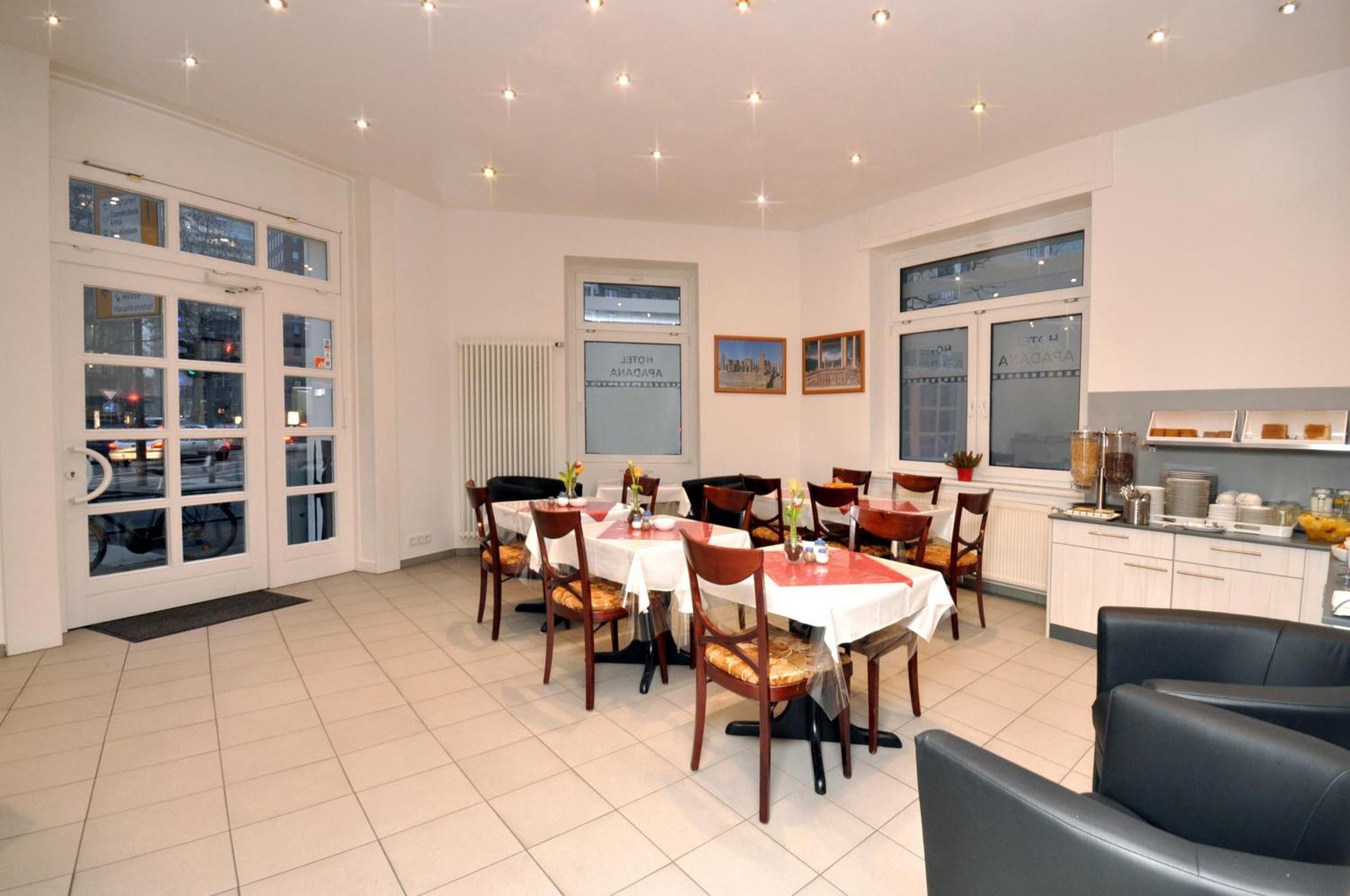 Hotel Apadana Frankfurt Франкфурт-на-Майні Екстер'єр фото