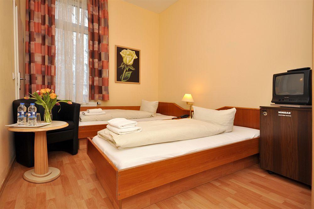 Hotel Apadana Frankfurt Франкфурт-на-Майні Екстер'єр фото