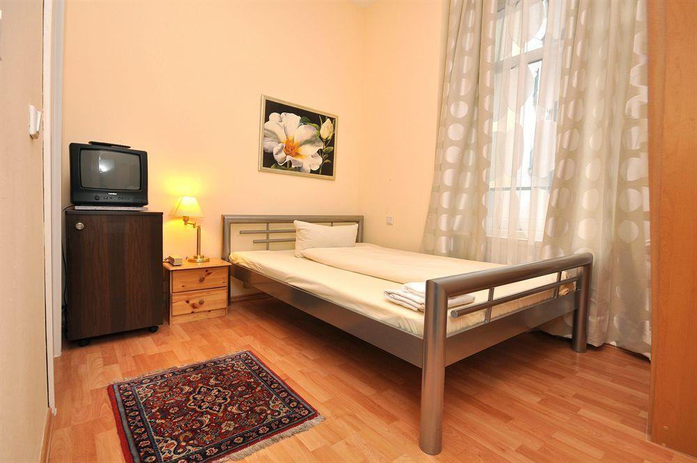 Hotel Apadana Frankfurt Франкфурт-на-Майні Екстер'єр фото